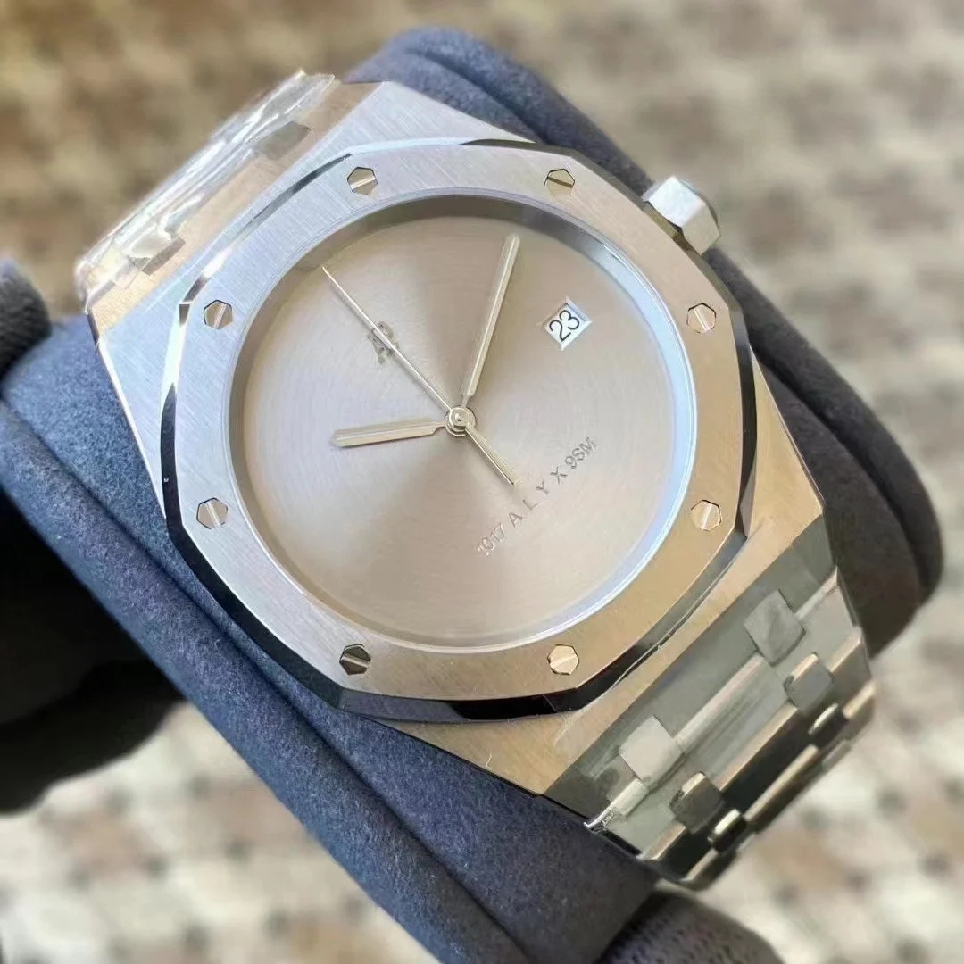 Audemars Piguet Steel 15400 — photographed off the sweep