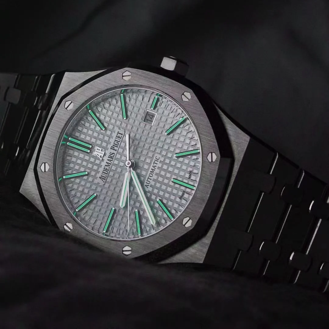 Audemars Piguet Steel Blue Dial 15400 41mm — photographed off the sweep