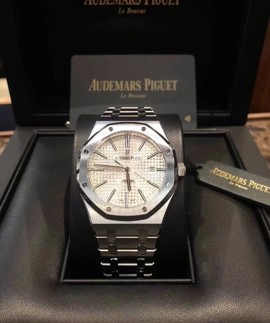 Audemars Piguet Steel Blue Dial 15400 41mm — photographed off the sweep