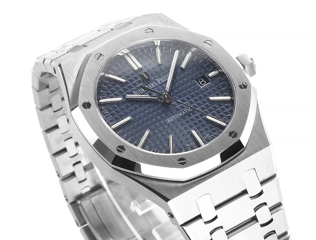 Audemars Piguet Steel Blue Dial 15400 41mm — detail