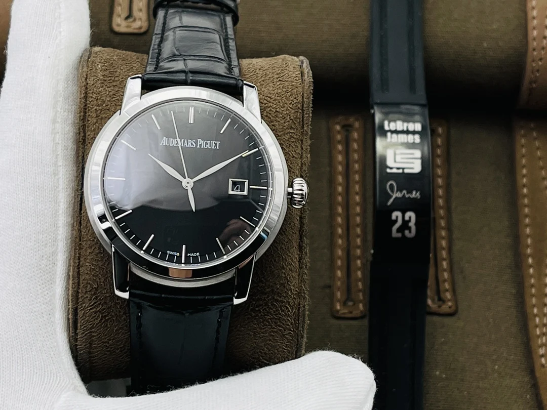 Audemars Piguet Steel — photographed off the sweep