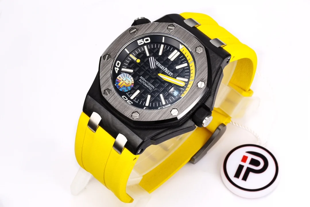 Audemars Piguet Titanium Blue Dial 15706 42mm — detail