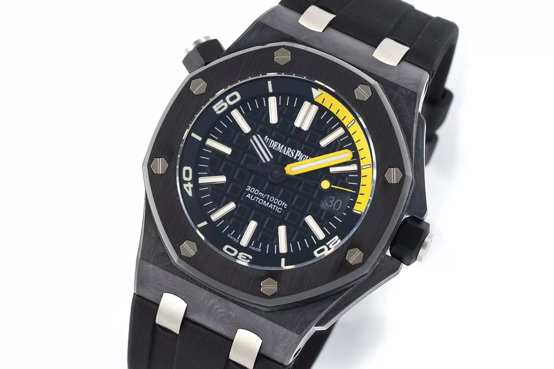 Audemars Piguet Titanium Blue Dial 15706 42mm — detail