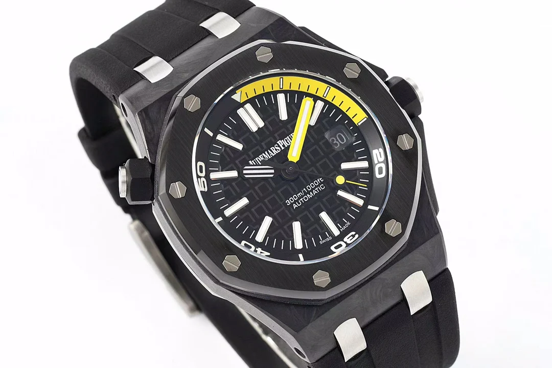 Audemars Piguet Titanium Blue Dial 15706 42mm — detail