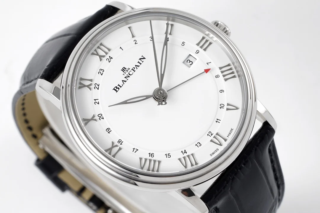 Blancpain 40mm — photographed off the sweep