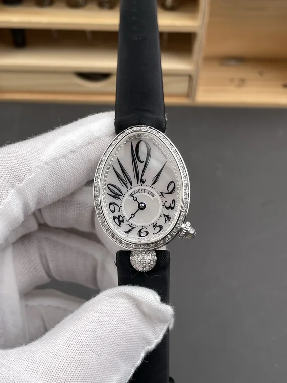 Breguet Diamond-Set 33 × 25mm