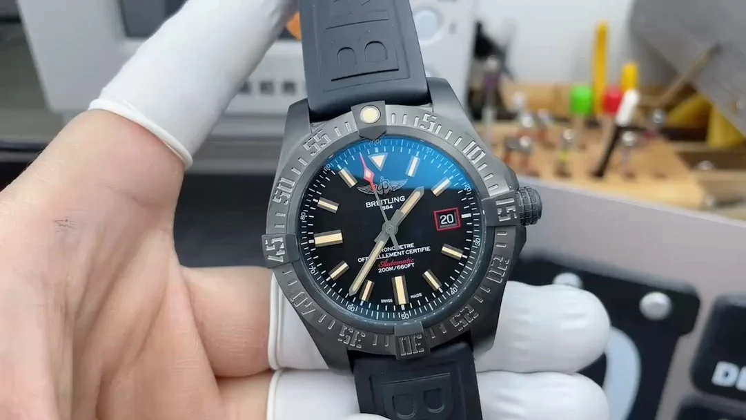 Breitling Avenger