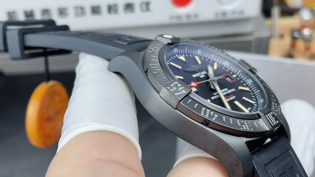 Breitling Avenger — photographed off the sweep