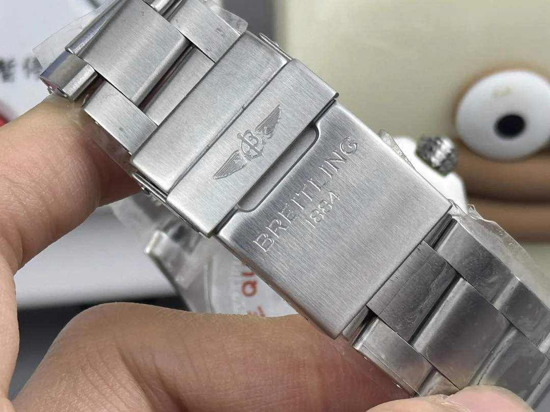 Breitling Avenger — photographed off the sweep
