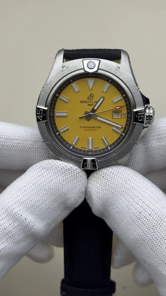 Breitling Avenger 42mm