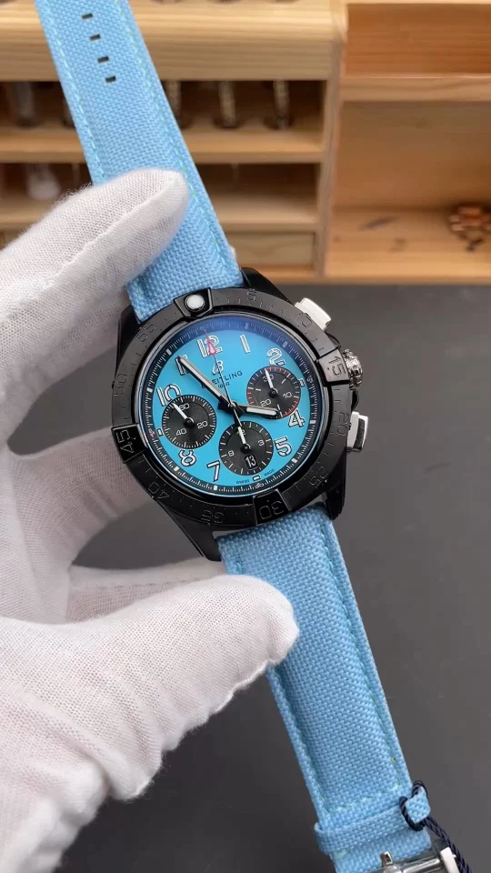 Breitling Avenger 42mm