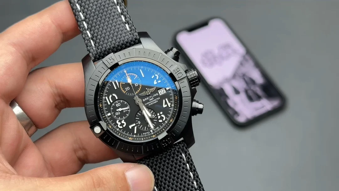 Breitling Avenger