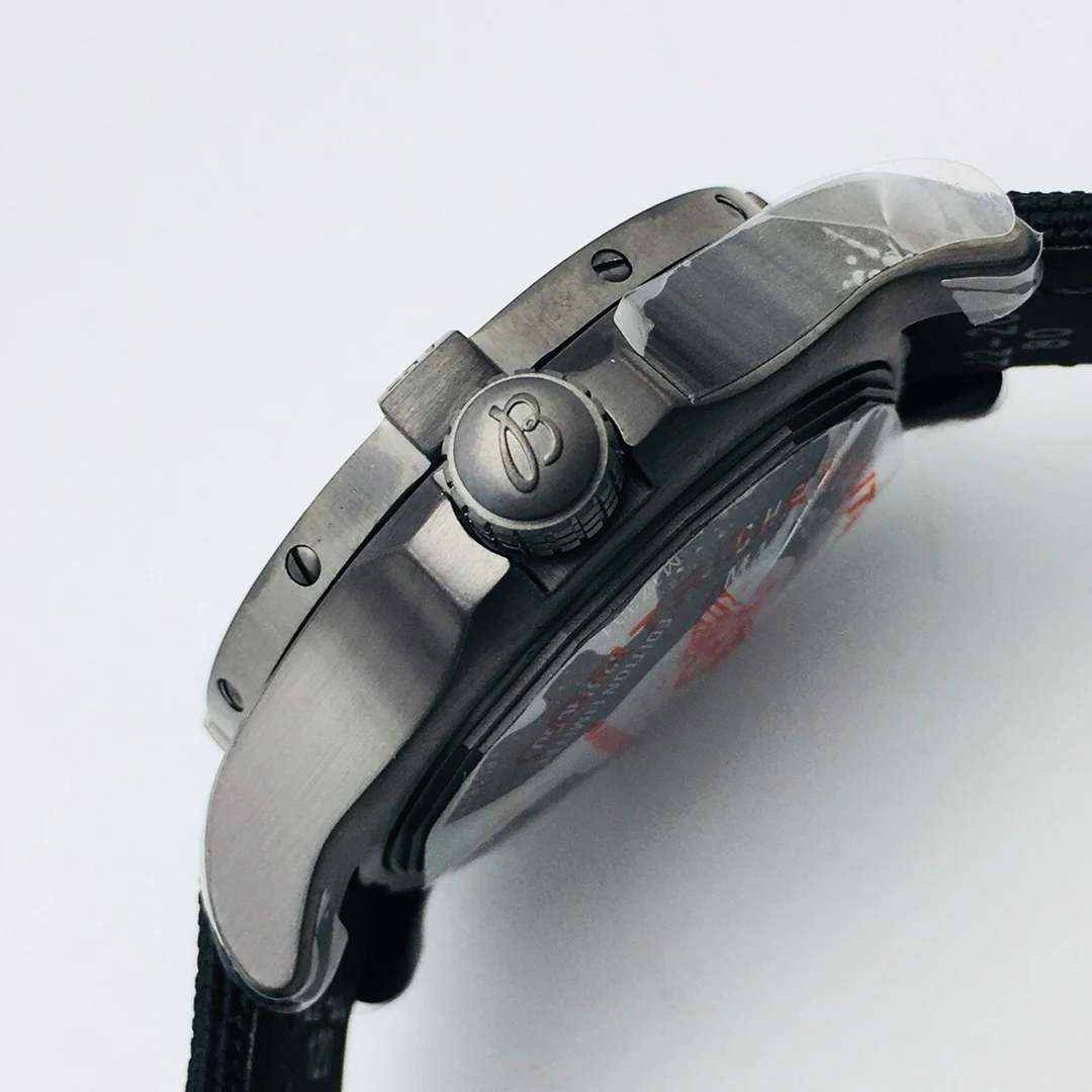 Breitling Avenger Steel 45mm — photographed off the sweep