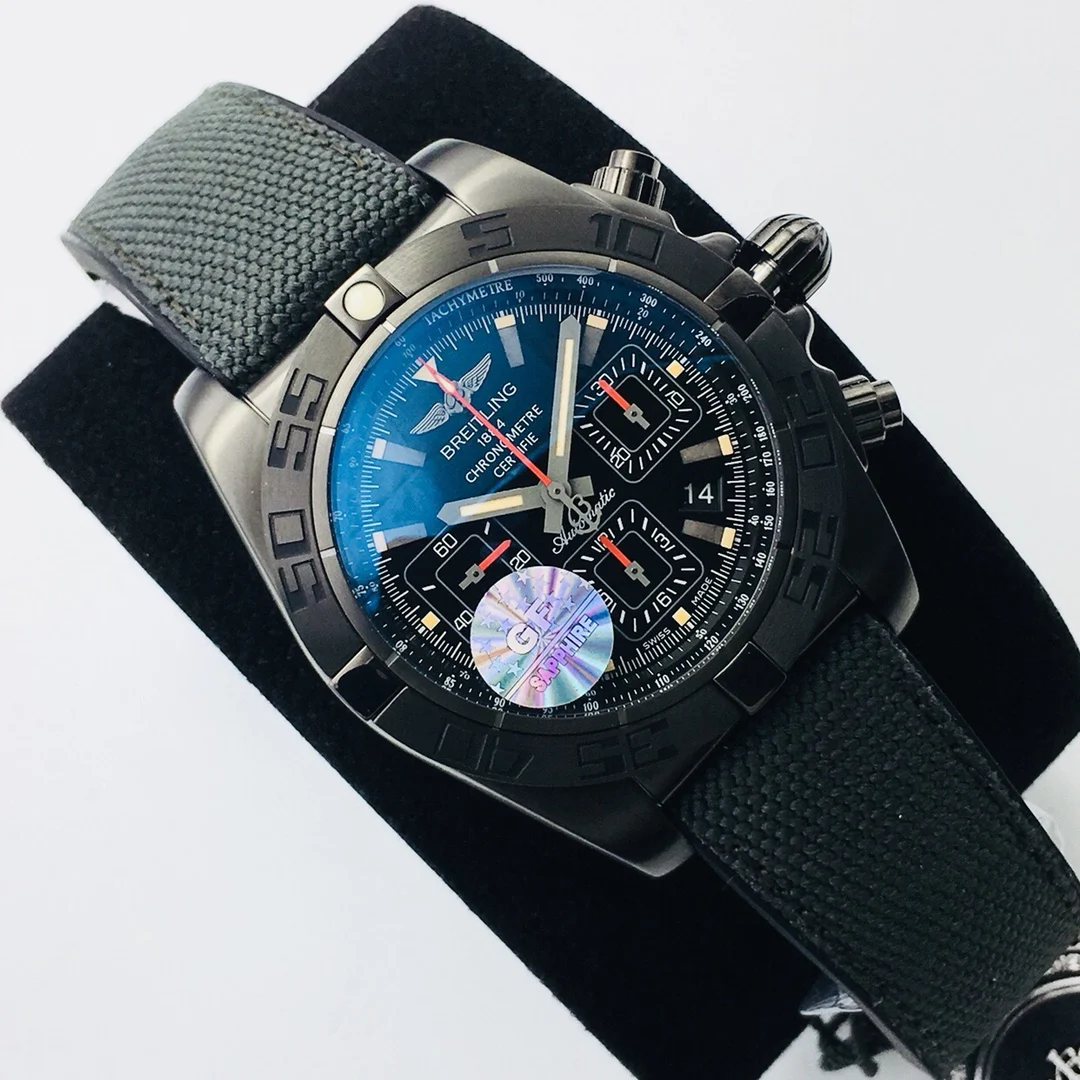 Breitling Carbon Black Dial 44mm — photographed off the sweep