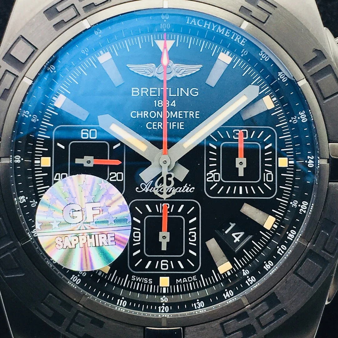 Breitling Carbon Black Dial 44mm — photographed off the sweep