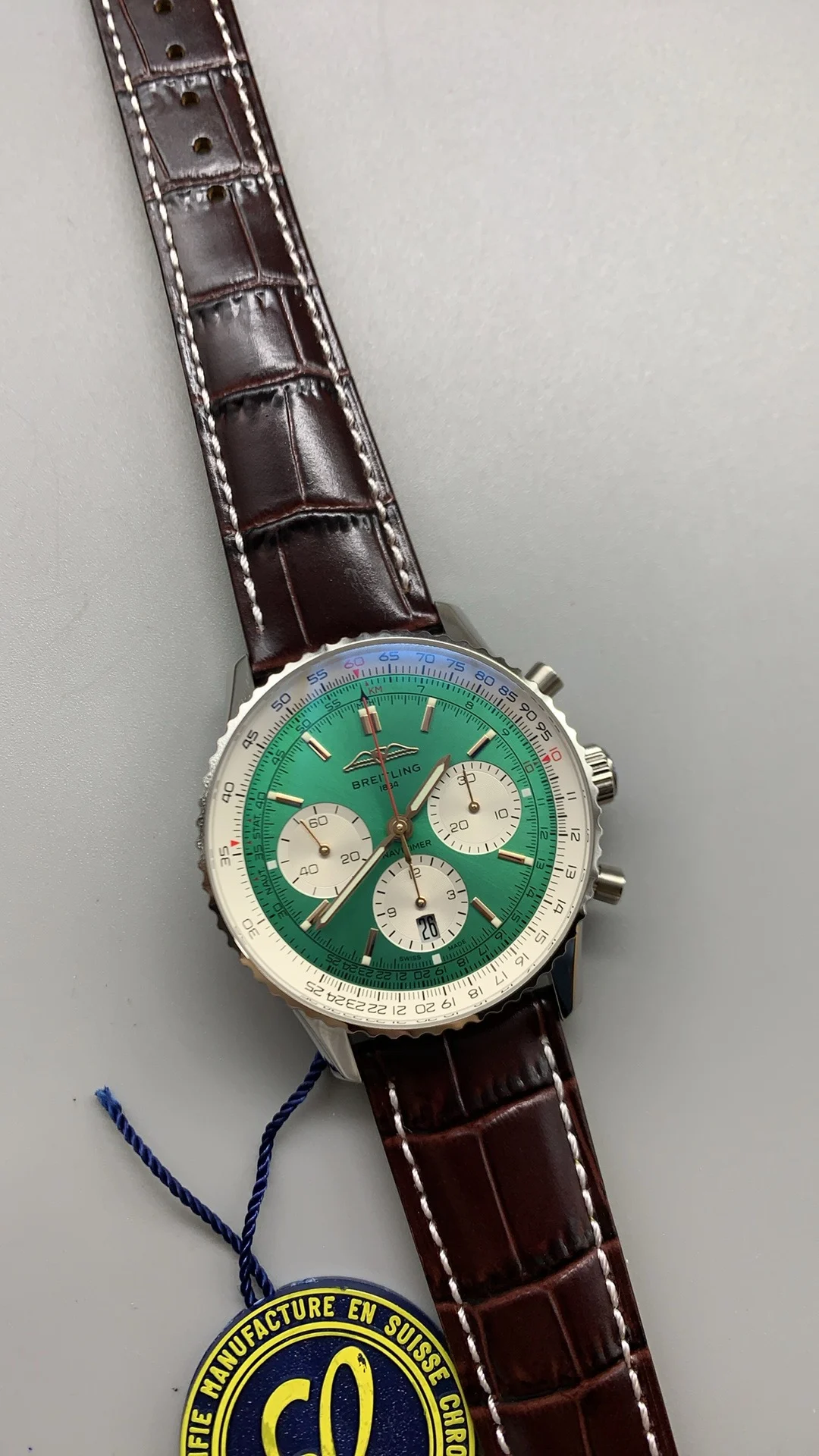 Breitling Green Dial — photographed off the sweep