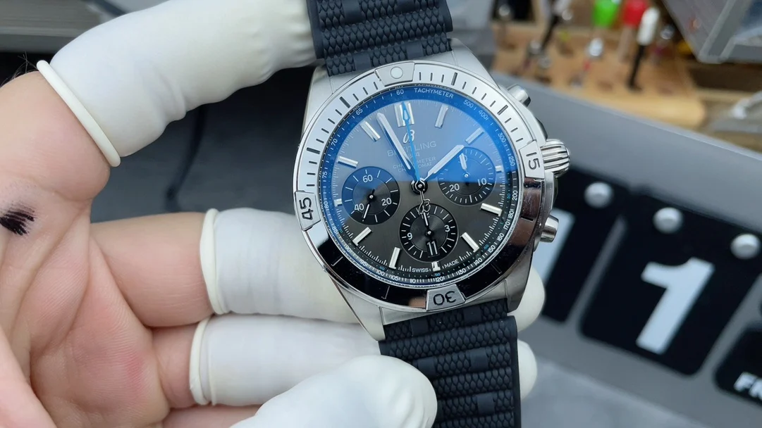 Breitling Grey Dial — photographed off the sweep