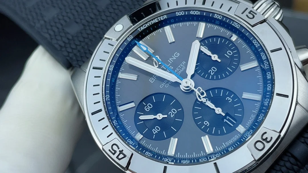 Breitling Grey Dial — photographed off the sweep