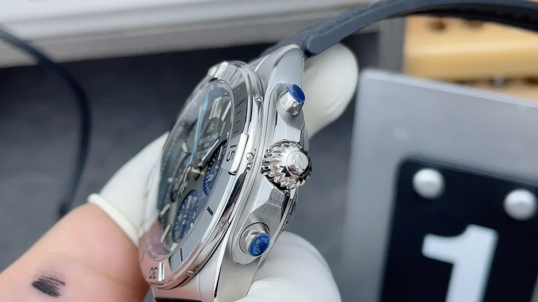 Breitling Grey Dial — photographed off the sweep