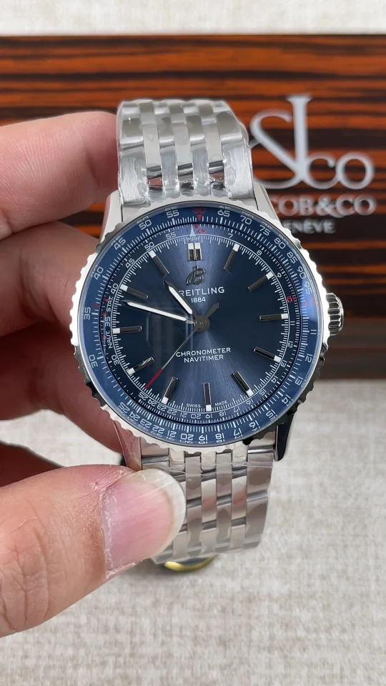 Breitling Navitimer