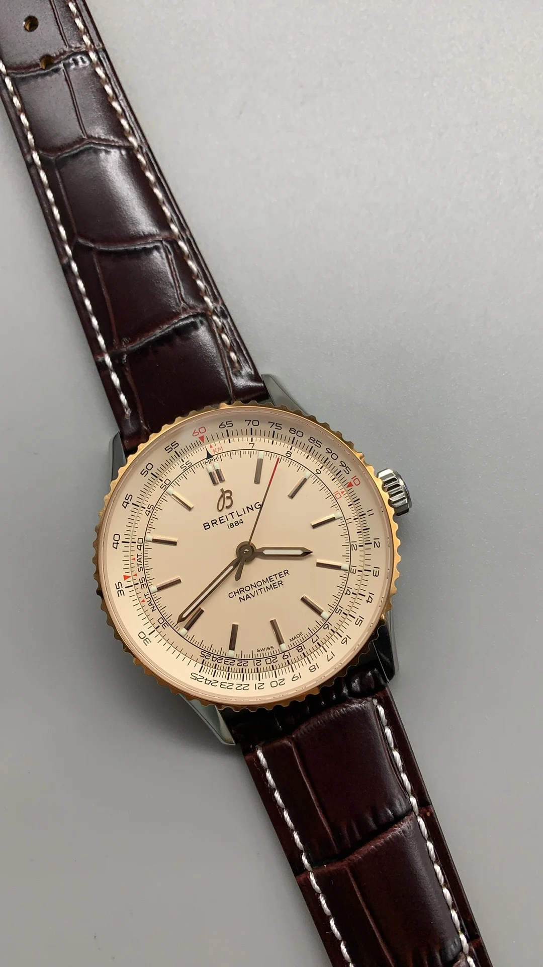 Breitling Navitimer 40mm — photographed off the sweep