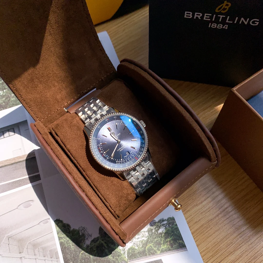 Breitling Navitimer 41mm — photographed off the sweep