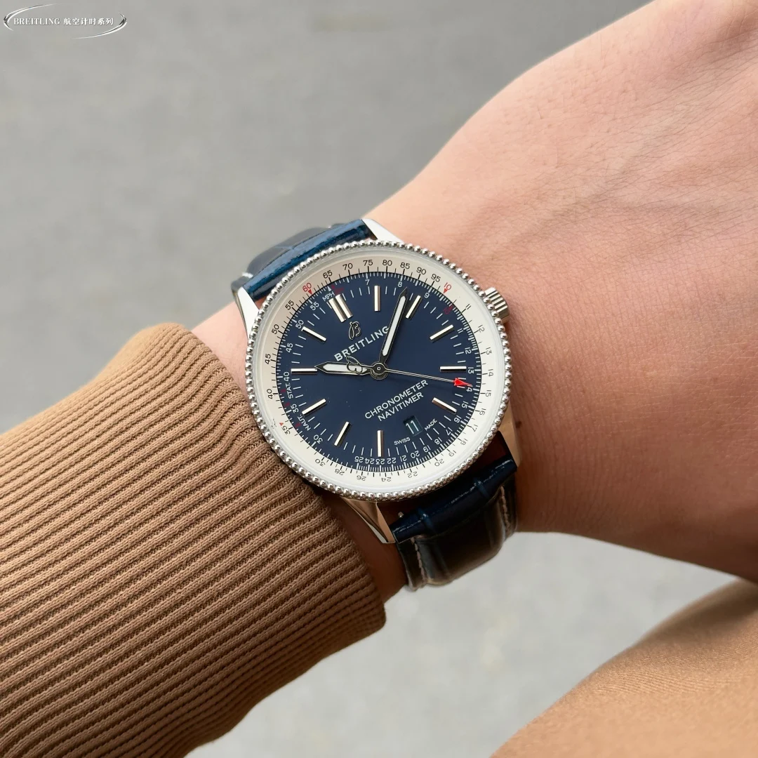 Breitling Navitimer 41mm — photographed off the sweep