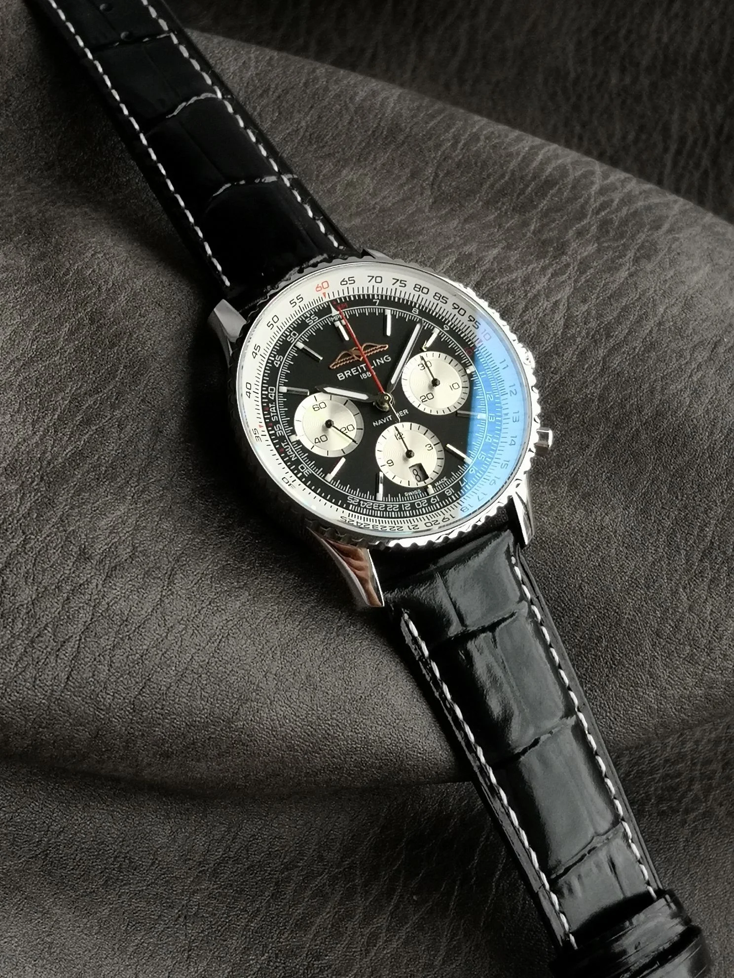 Breitling Navitimer 43mm — photographed off the sweep
