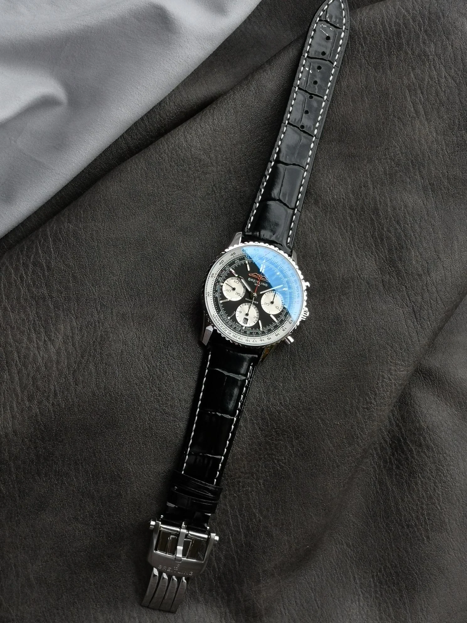 Breitling Navitimer 43mm — photographed off the sweep