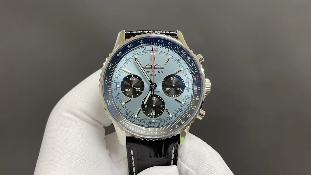 Breitling Navitimer
