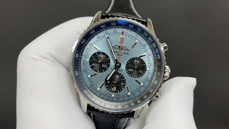 Breitling Navitimer