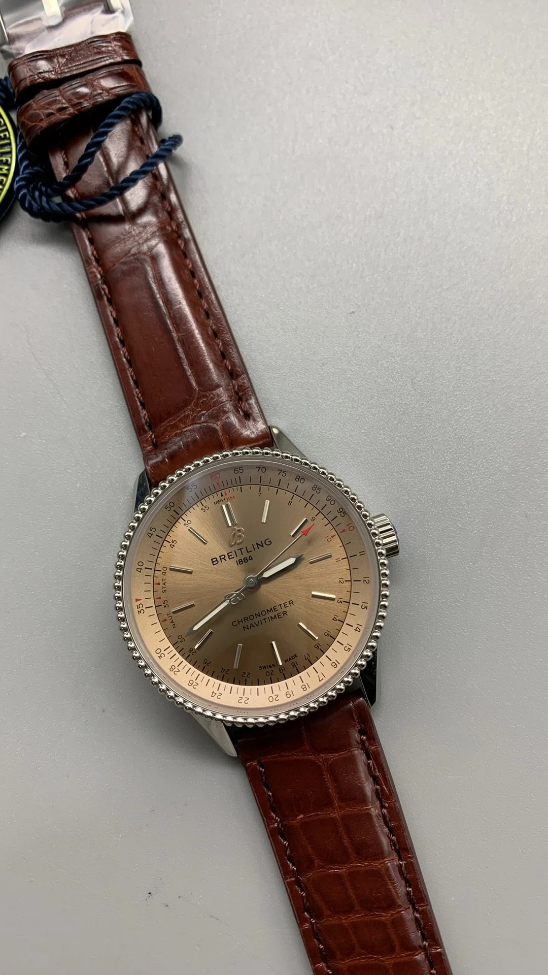Breitling Navitimer Champagne β photographed off the sweep