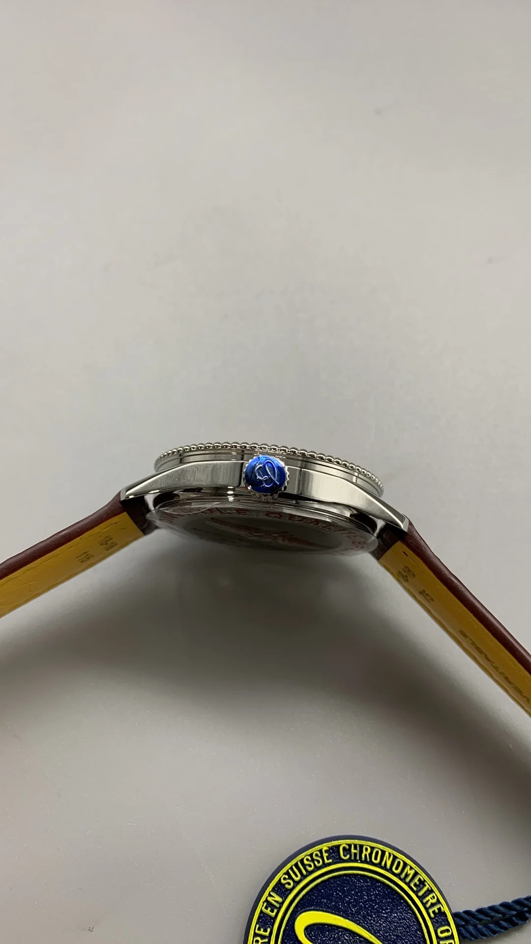 Breitling Navitimer Champagne β photographed off the sweep