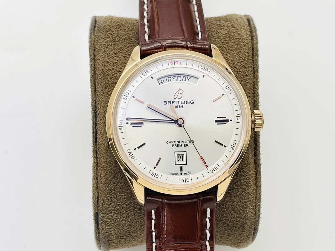Breitling Steel 40mm — photographed off the sweep