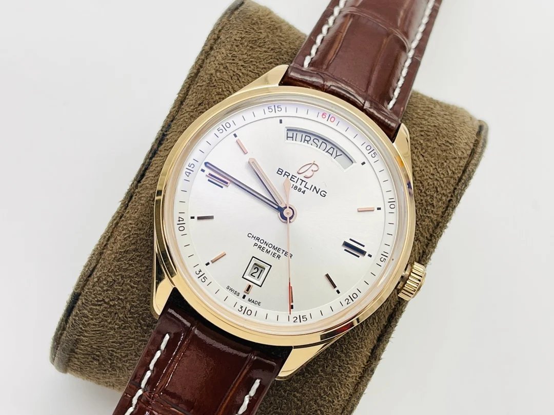 Breitling Steel 40mm — photographed off the sweep