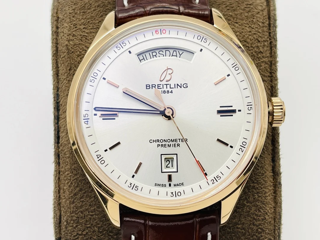 Breitling Steel 40mm — photographed off the sweep