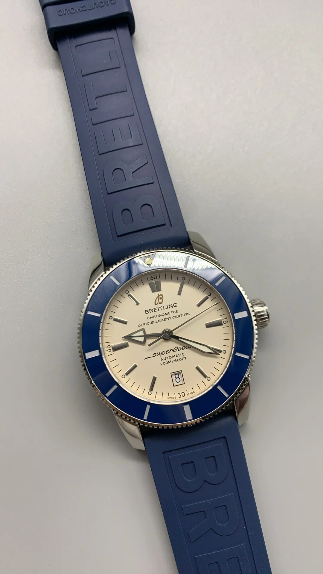 Breitling Superocean 42mm β photographed off the sweep