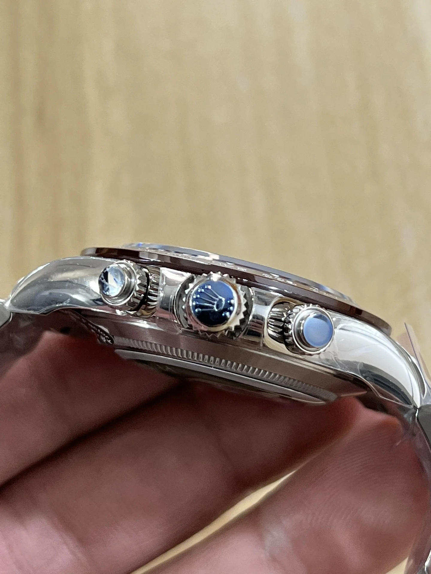 BT4130 Ice Blue Diamond Dingdi — photographed off the sweep