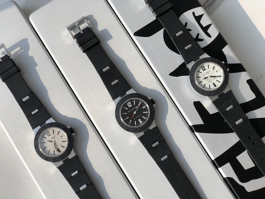 Bulgari Black Dial — photographed off the sweep