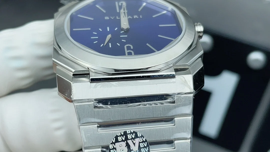 Bulgari Blue Dial — photographed off the sweep