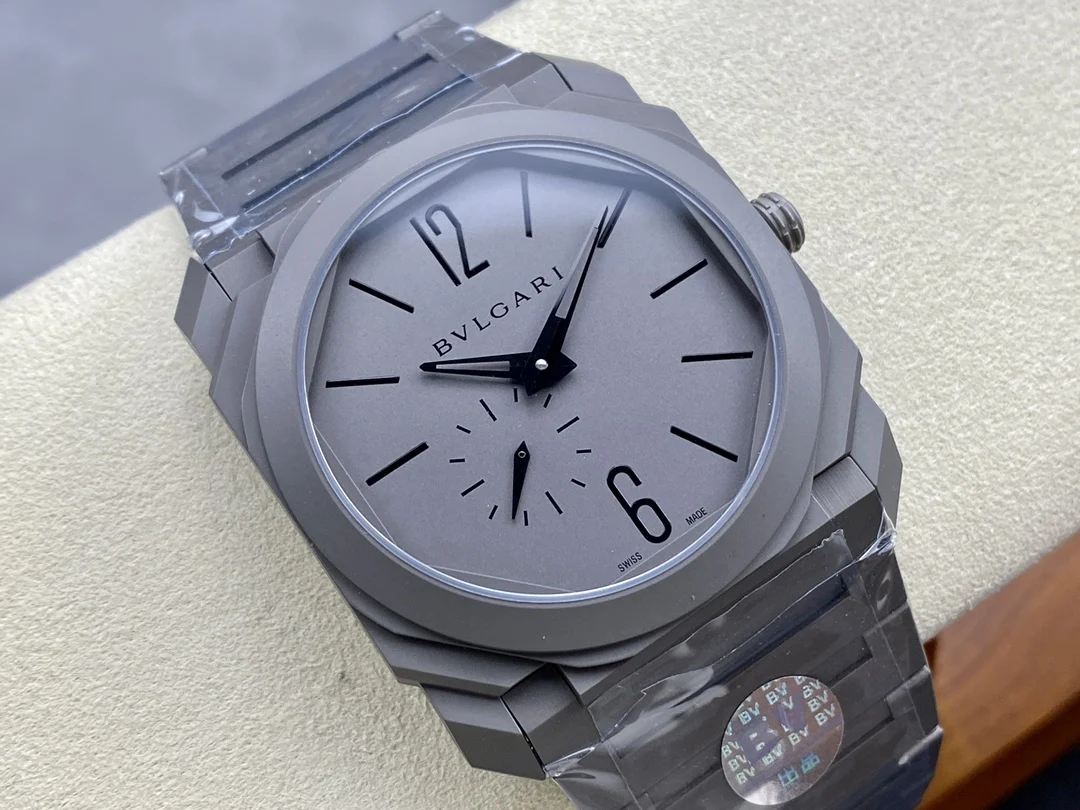 Bulgari Octo Finissimo Ceramic Blue Dial 40mm — photographed off the sweep