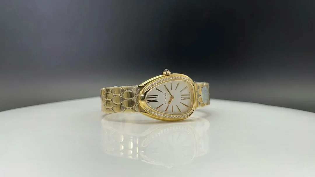 Bulgari Serpenti Silver Dial — photographed off the sweep