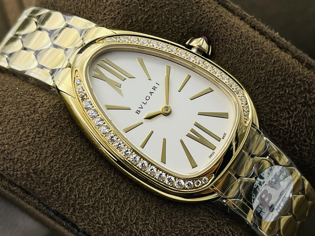 Bulgari Serpenti Silver Dial — photographed off the sweep