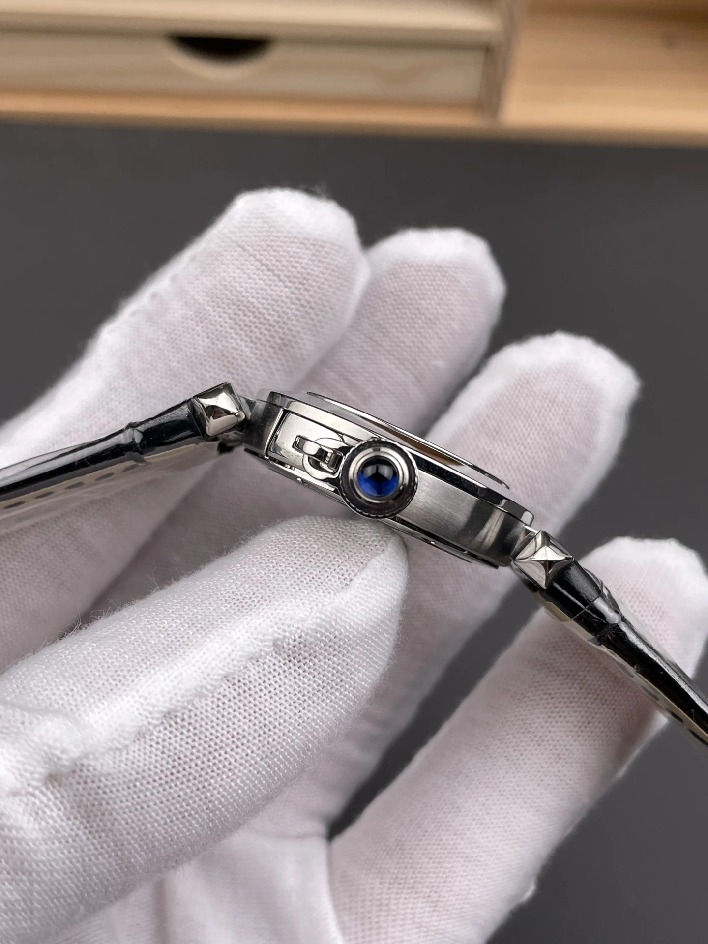 Cartier 30mm — photographed off the sweep
