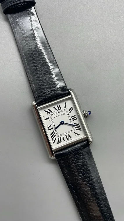Cartier 33.7 × 25.5mm
