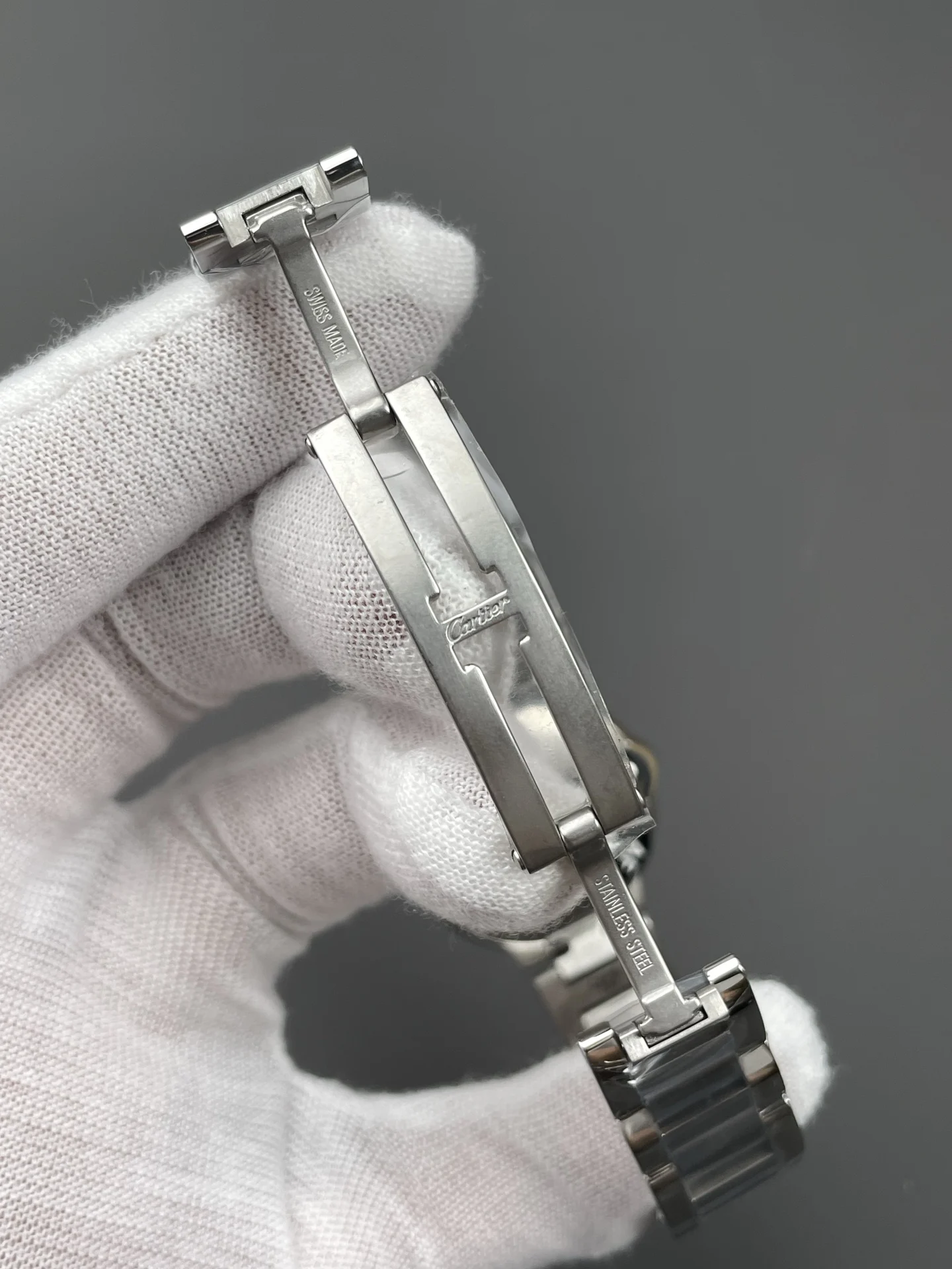 Cartier Ballon Bleu 28mm — photographed off the sweep