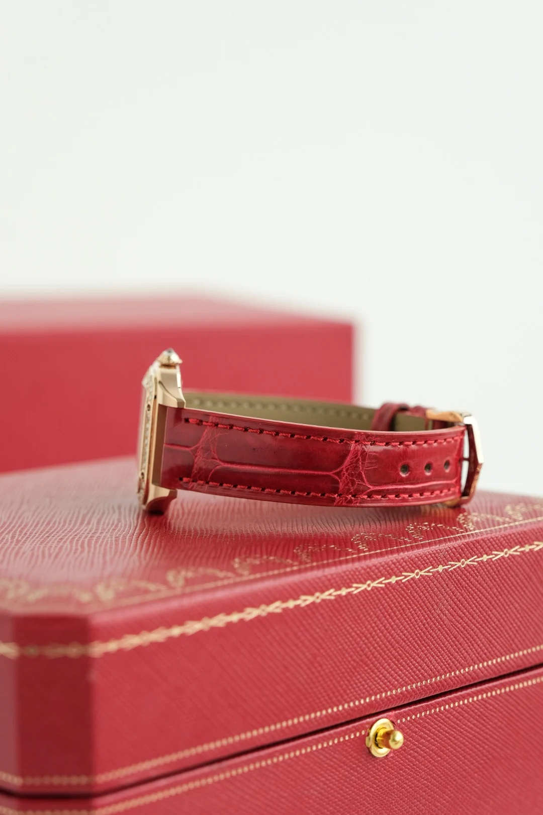 Cartier Ballon Bleu 28mm — photographed off the sweep