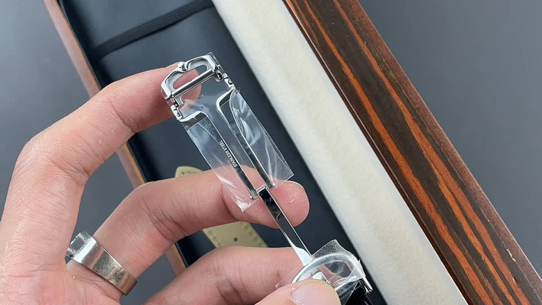 Cartier Ballon Bleu 40mm — photographed off the sweep