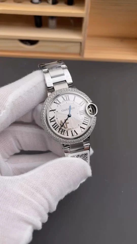 Cartier Ballon Bleu Diamond-Set 33mm