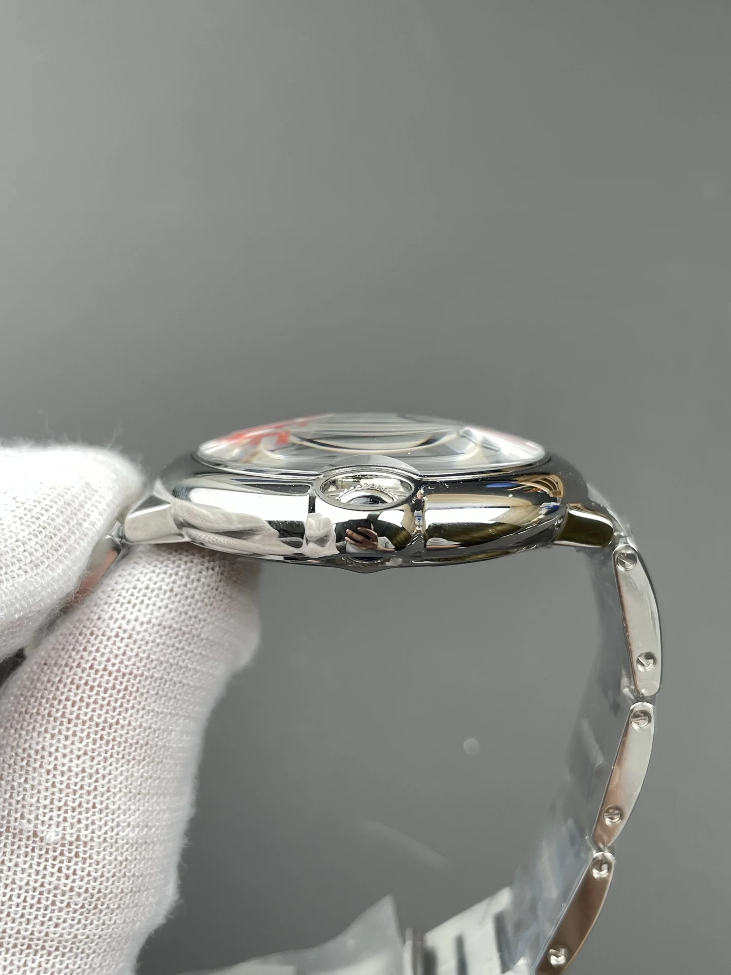 Cartier Ballon Bleu White Dial 40mm — photographed off the sweep